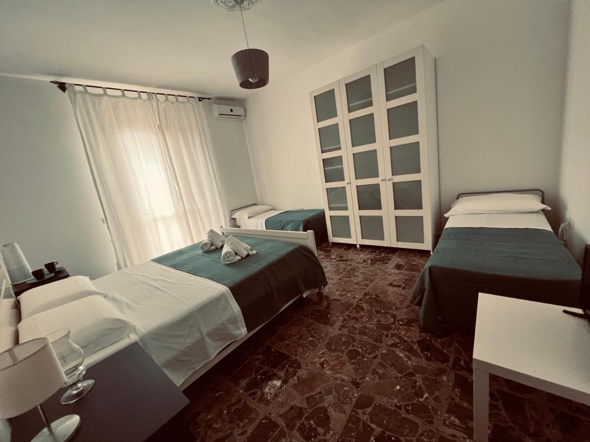 Cameli Rooms & Holidays Лепорано Екстериор снимка