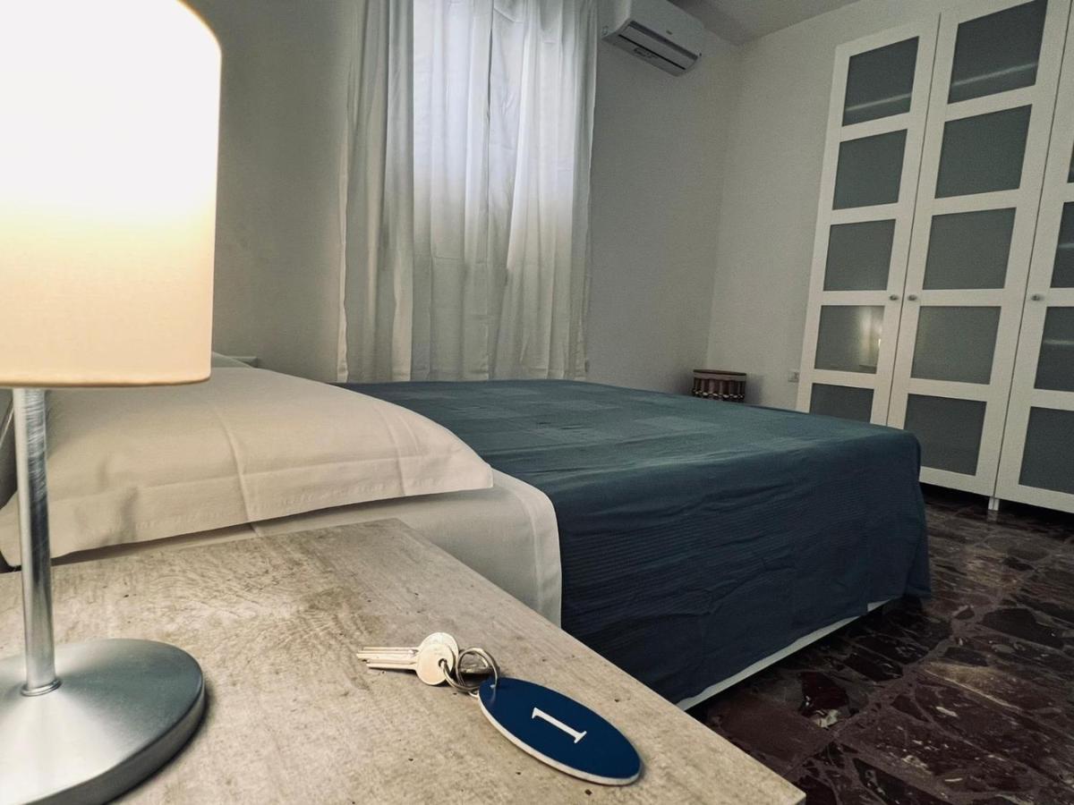 Cameli Rooms & Holidays Лепорано Екстериор снимка